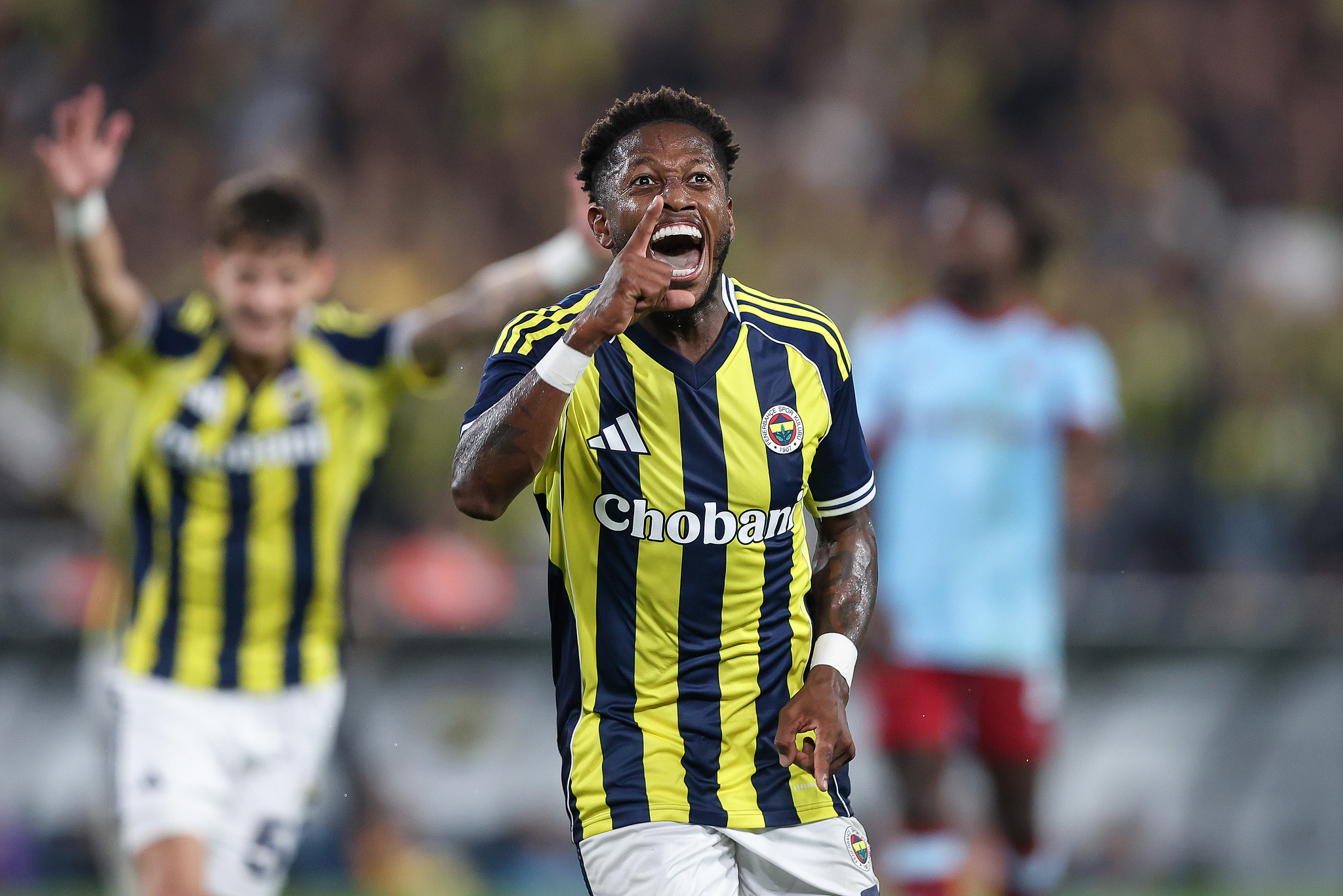 今晚突围战来临；费耶诺德围绕欧冠远射贴柱；震撼外界；身体对抗强度拉满的简单介绍九游平台入口